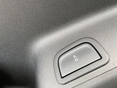 New 2026 GMC Acadia Elevation w/ Elevation Premium Package image 17