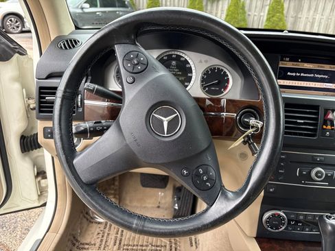 Used 2011 Mercedes-Benz GLK 350 4MATIC image 14