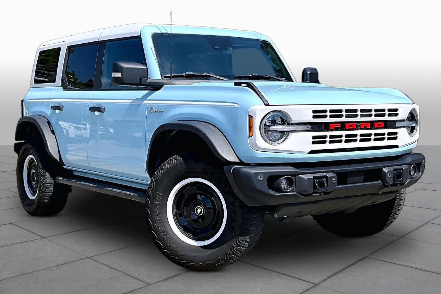 Used 2024 Ford Bronco Heritage Edition AWD/4WD image 3
