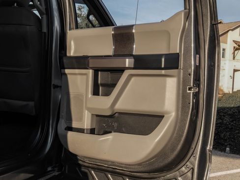 Used 2019 Ford F150 XLT image 50