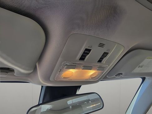 Used 2019 Toyota Corolla SE w/ Carpet Mat Package (TMS) image 22