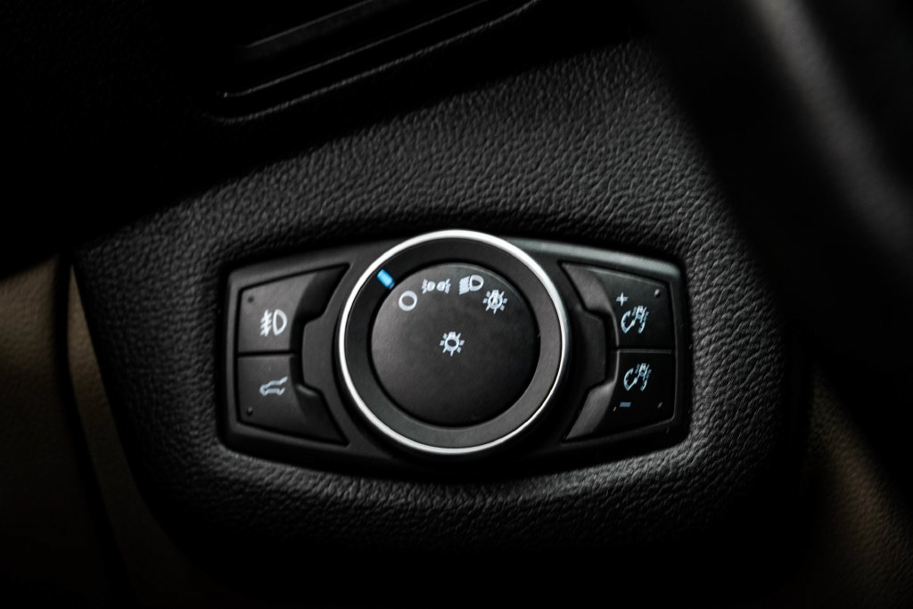 Used 2019 Ford Escape Titanium FWD image 35