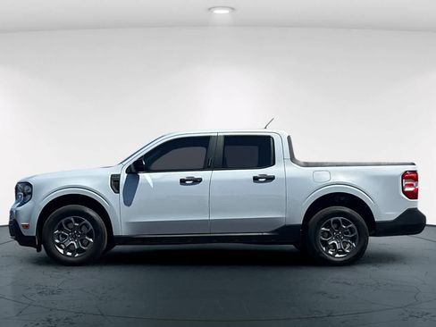 Used 2025 Ford Maverick XLT w/ Equipment Group 301A AWD/4WD image 9
