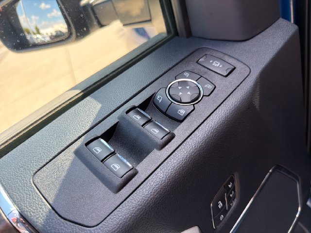 Used 2022 Ford F250 Lariat w/ Lariat Value Package AWD/4WD image 13