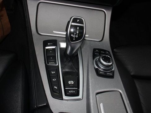 Used 2011 BMW 535i xDrive Sedan AWD/4WD image 8