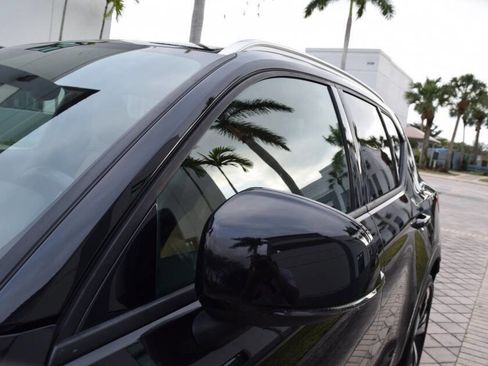 Used 2020 Volvo XC40 T5 Momentum w/ Protection Package Premier image 33