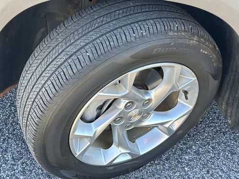 Used 2024 Chevrolet Trax LS w/ LS Convenience Package image 15