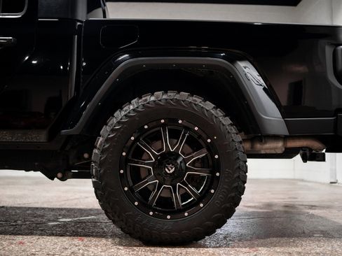 Used 2022 Jeep Gladiator Sport image 17