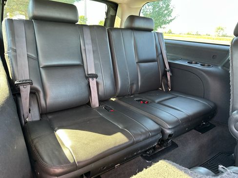 Used 2014 GMC Yukon XL Denali image 26