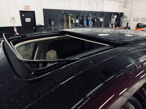 Used 2022 Lincoln Nautilus Reserve image 11