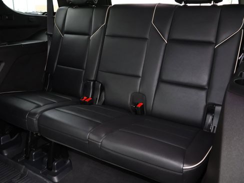 Used 2021 Cadillac Escalade Premium Luxury w/ LPO, Illumination Package image 22