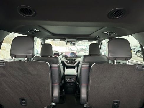 Used 2025 Ford Explorer ST image 10