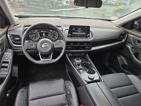 Used 2023 Nissan Rogue SV w/ SV Premium B Package AWD/4WD image 17