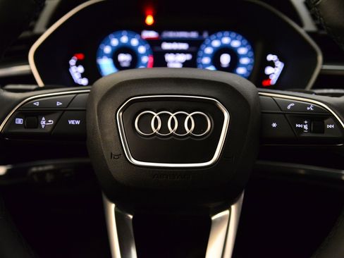 Certified 2025 Audi Q3 2.0T Premium w/ Convenience Package image 31