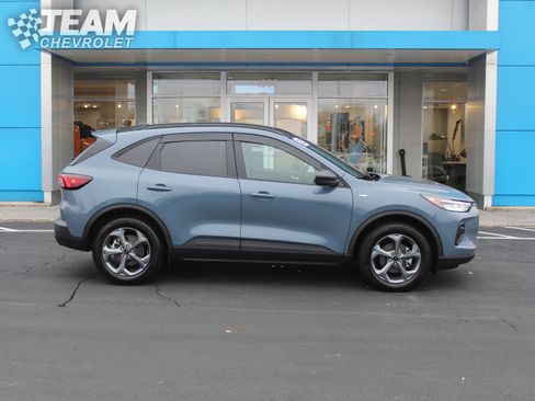 Used 2025 Ford Escape ST-Line w/ Tech Pack #1 image 3