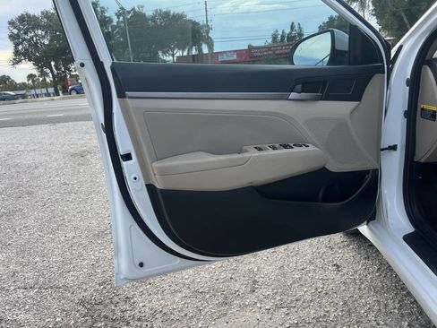 Used 2017 Hyundai Elantra Value Edition w/ Cargo Package image 16