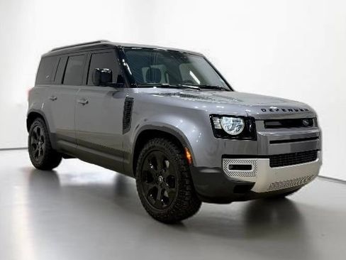Used 2022 Land Rover Defender 110 S AWD/4WD image 11