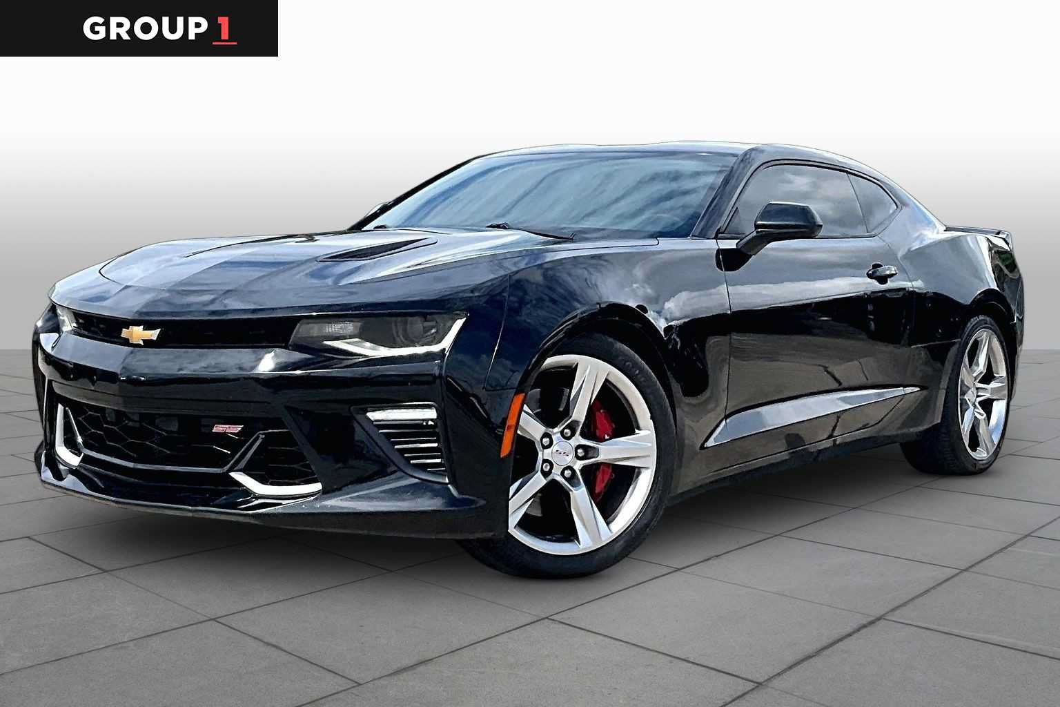 Used 2018 Chevrolet Camaro SS RWD image 1