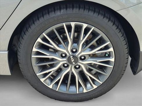 Used 2022 Kia Forte GT-Line w/ GT-Line Premium Package FWD image 24