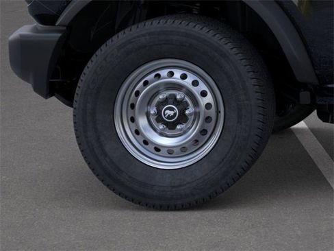New 2025 Ford Bronco 4-Door image 21