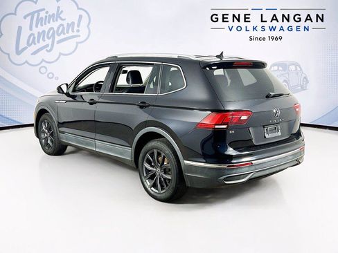 Used 2022 Volkswagen Tiguan SE w/ Panoramic Sunroof Package AWD/4WD image 7