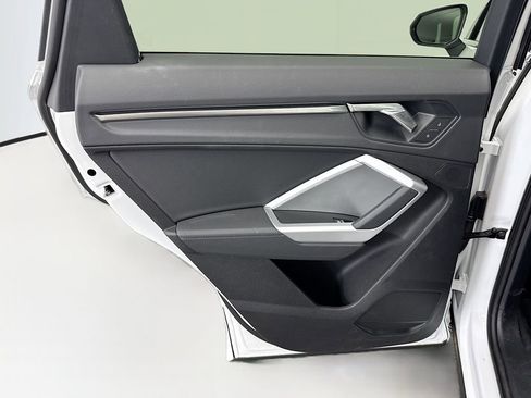 Used 2025 Audi Q3 2.0T Premium w/ Convenience Package image 24