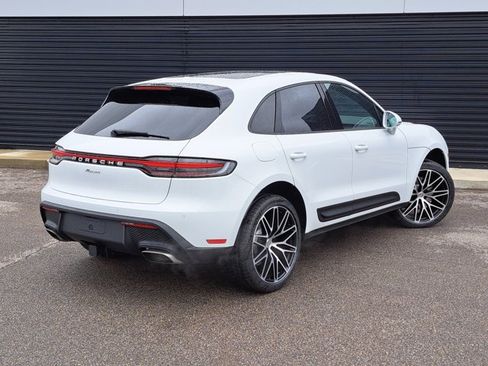 Used 2026 Porsche Macan AWD/4WD image 7