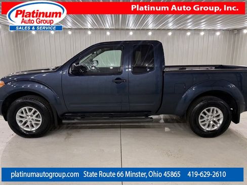 Used 2020 Nissan Frontier SV AWD/4WD image 2