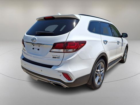 Used 2017 Hyundai Santa Fe Limited AWD/4WD image 10