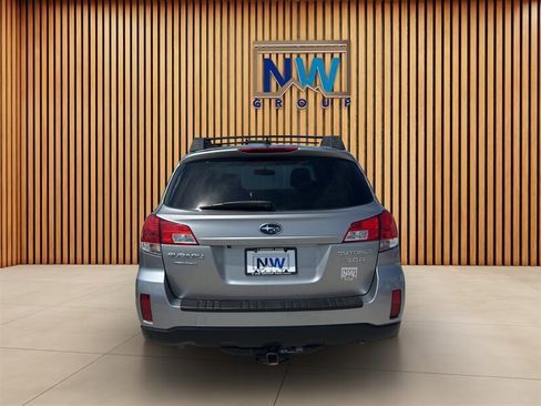 Used 2011 Subaru Outback 3.6R Limited AWD/4WD image 26