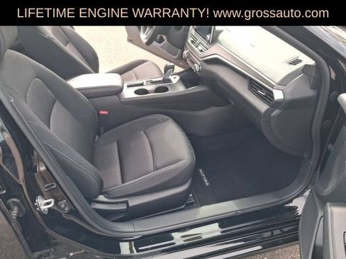 Used 2025 Nissan Altima 2.5 SV FWD image 30