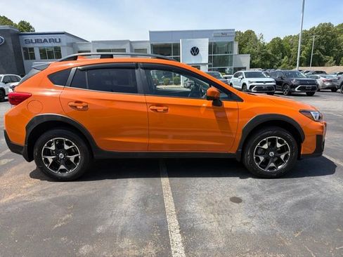 Used 2018 Subaru Crosstrek 2.0i Premium w/ Moonroof Package AWD/4WD image 1