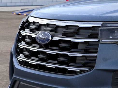 New 2026 Ford Explorer Active RWD image 17