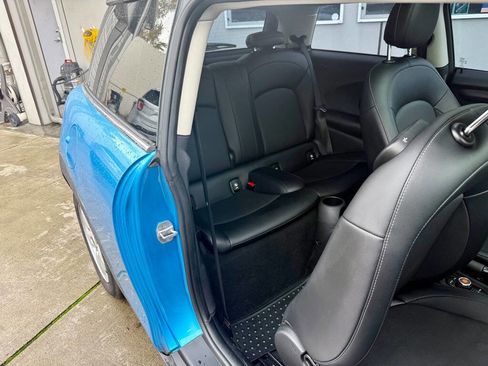 Used 2016 MINI Cooper 2-Door Hardtop image 16