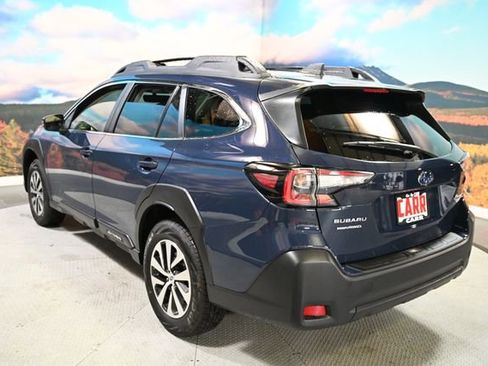 Used 2025 Subaru Outback Premium w/ Popular Package #1A image 11