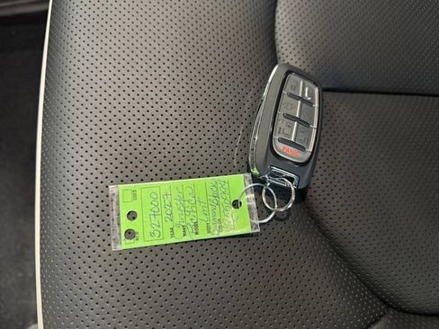 New 2027 Chrysler Pacifica Limited FWD image 30