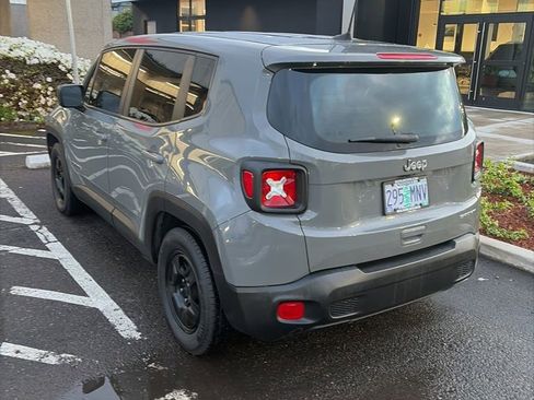 Used 2020 Jeep Renegade Sport FWD image 4
