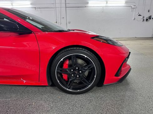Used 2022 Chevrolet Corvette Stingray Preferred Cpe w/ Z51 Performance Package RWD image 4