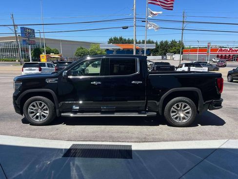 Used 2024 GMC Sierra 1500 Denali w/ Technology Package AWD/4WD image 6