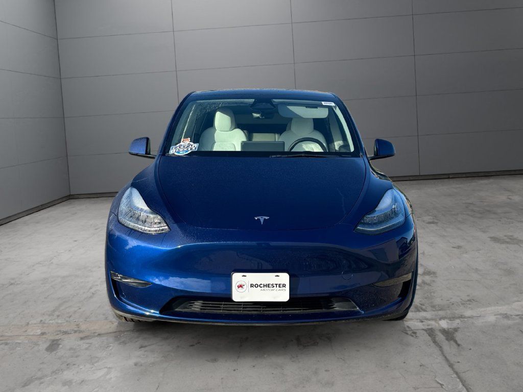 Used 2023 Tesla Model Y Long Range AWD/4WD image 8