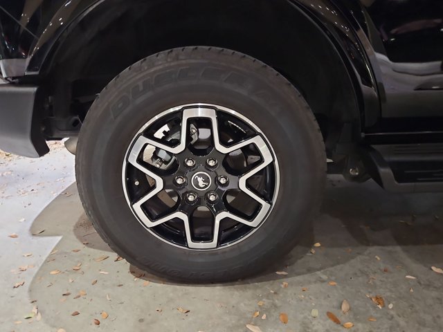 Used 2025 Ford Bronco Outer Banks AWD/4WD image 18