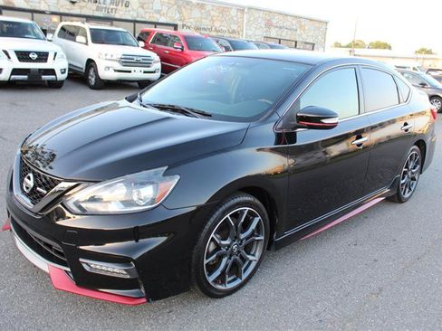 Used 2017 Nissan Sentra NISMO w/ NISMO Premium Package FWD image 3