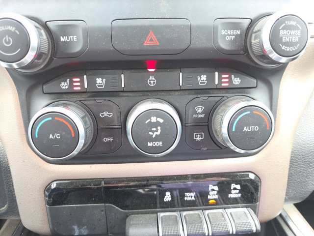 Used 2022 RAM 1500 Laramie AWD/4WD image 12