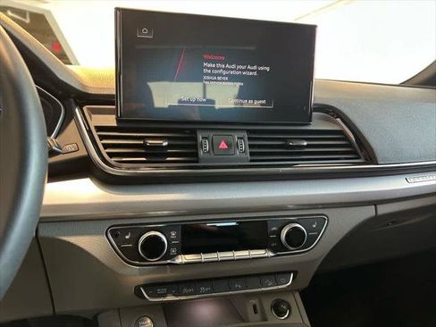 Certified 2025 Audi Q5 2.0T Premium image 13