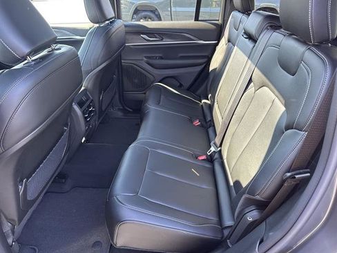 New 2025 Jeep Grand Cherokee Limited image 21