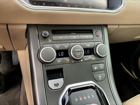 Used 2018 Land Rover Range Rover Evoque SE AWD/4WD image 14