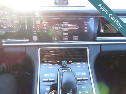Used 2018 Porsche Panamera 4 image 26