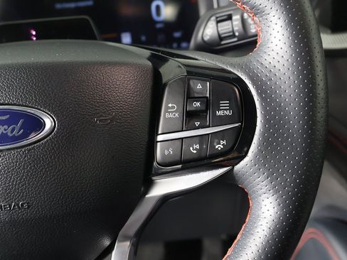 Used 2025 Ford Explorer ST-Line w/ ST-Line Street Pack image 44