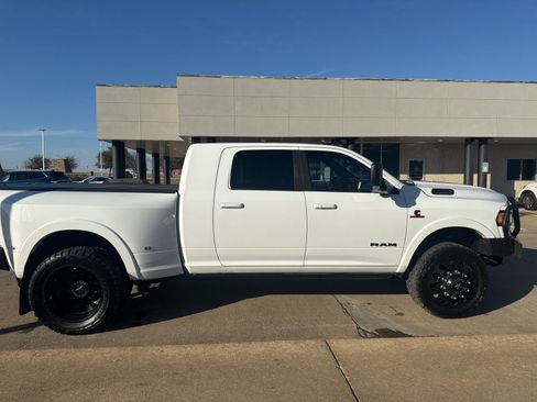 Used 2022 RAM 3500 Limited image 6