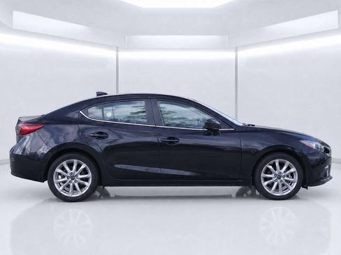 Used 2016 MAZDA MAZDA3 i Sport w/ Preferred Equipment Package FWD image 8